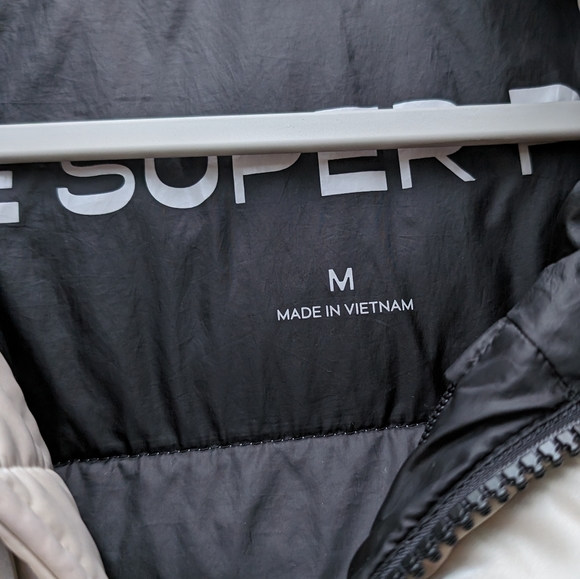 Aritzia TNA Super Puff Original Hooded Down Puffer Jacket, Size M - Picture 6 of 8